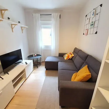 Acogedor Piso En El Centro De 아파트